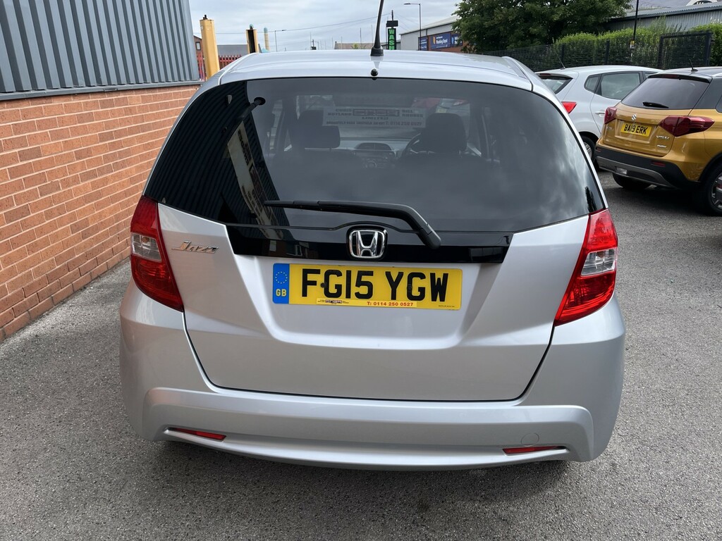 Honda Jazz 1.4 I-vtec Es Plus 2015 Silver #4