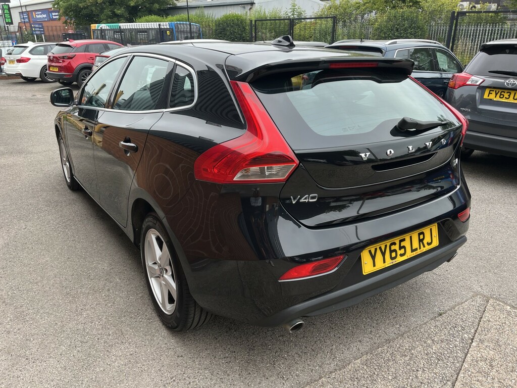 Volvo V40 2.0 Se D4 2015 YY65LRJ Black #5