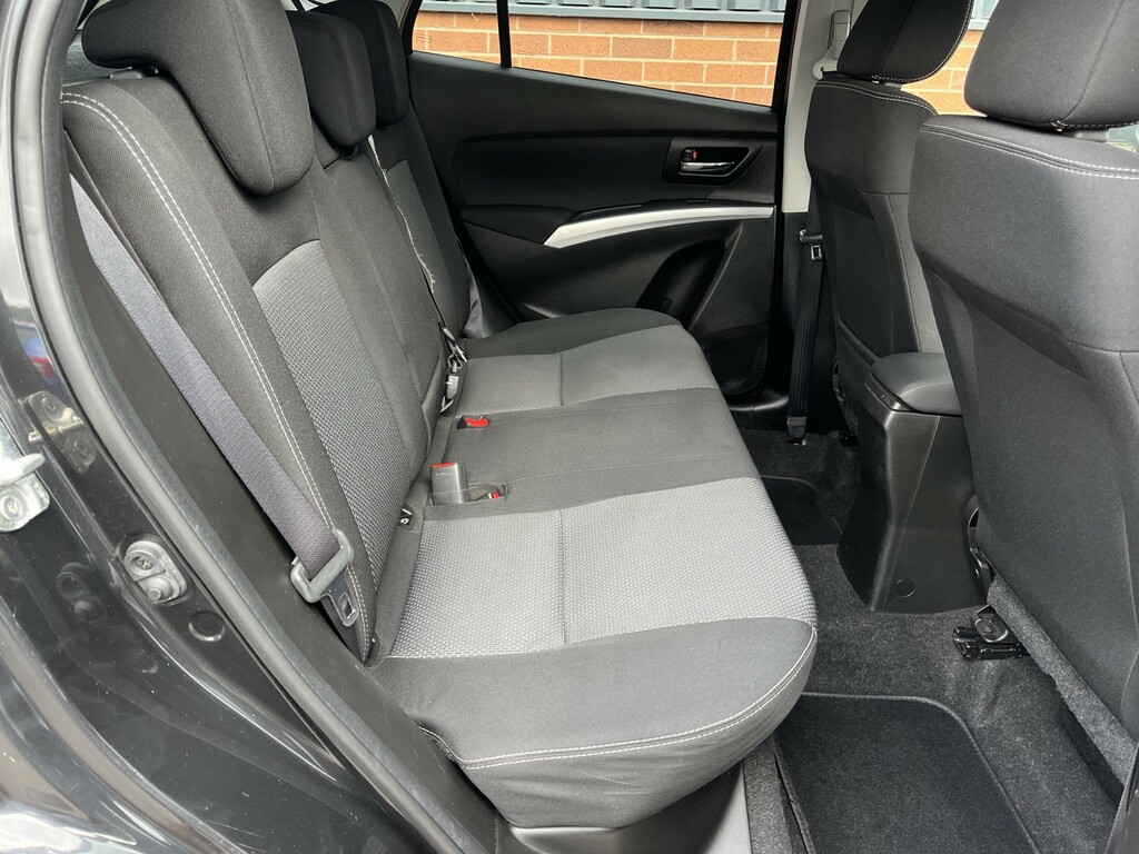 Suzuki SX4 S Cross Hatchback Silver #19