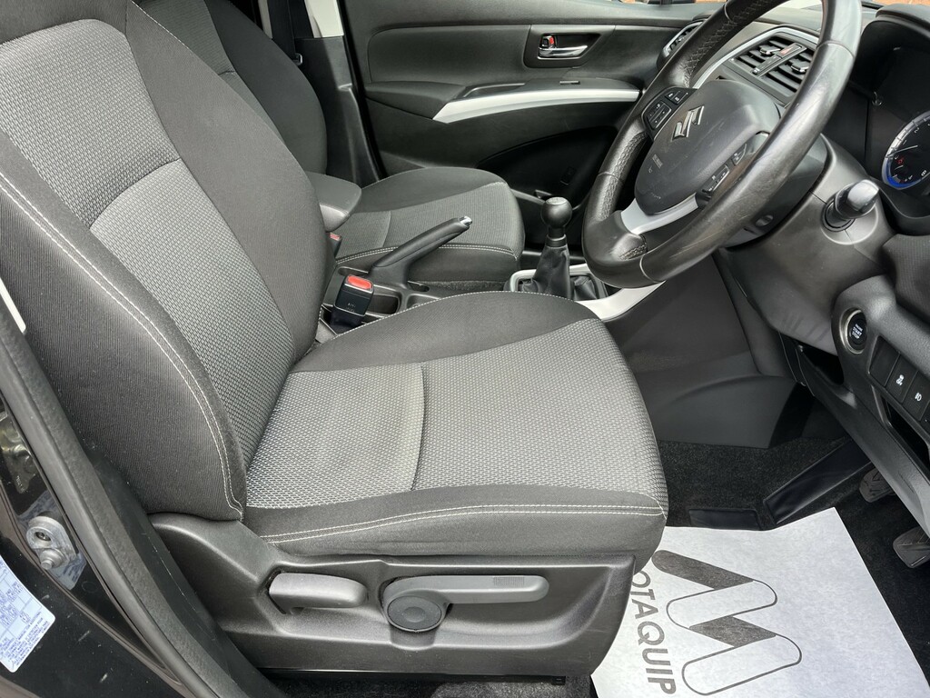 Suzuki SX4 S Cross Hatchback Silver #18