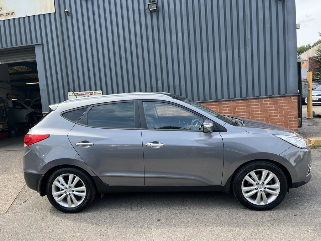 Hyundai Ix35 2.0 Crdi Premium 2012 Grey #2