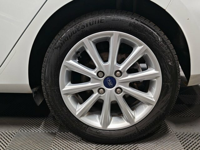 Ford Fiesta Ecoboost Gpf Titanium Hatchback White #2