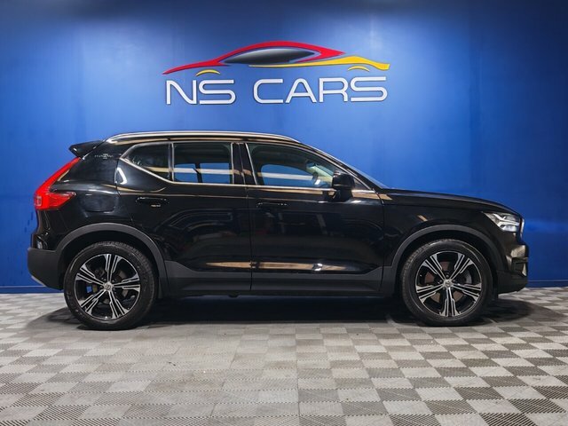 Volvo XC40 T5 Twin Engine Recharge Black #2