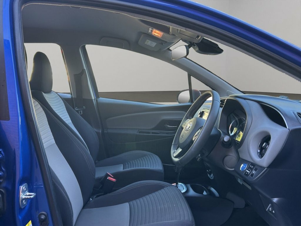 Toyota Yaris 1.5 Vvt-h Icon Tech Hatchback Hybrid E- LM68MTF Blue #4