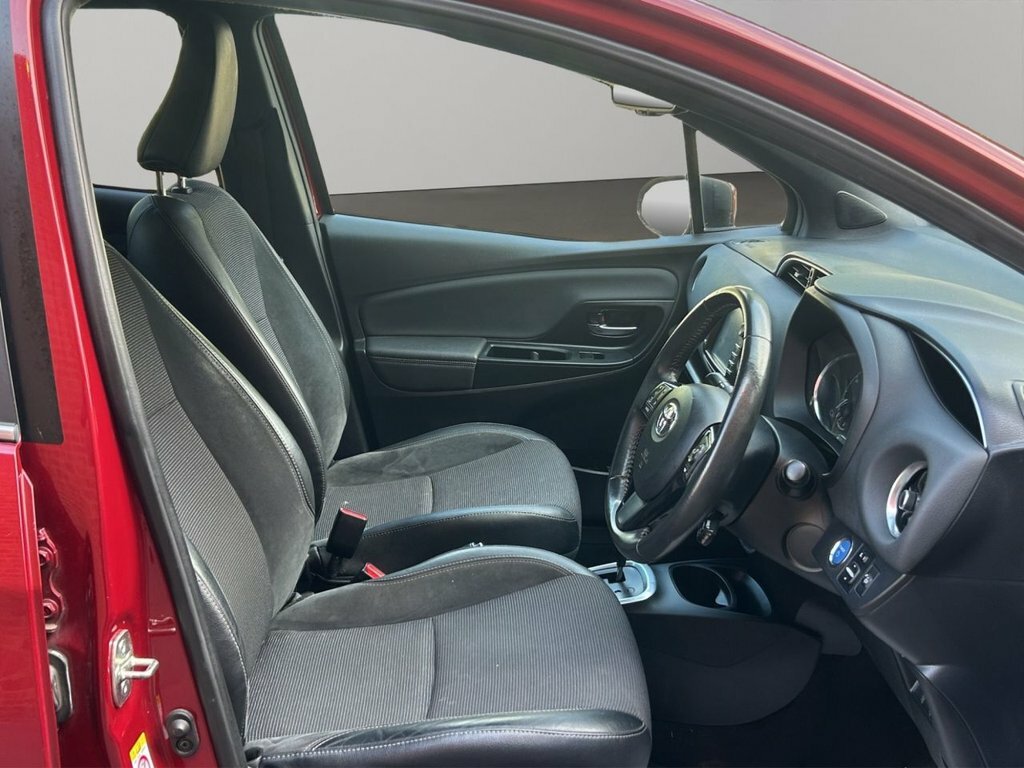 Toyota Yaris 1.5 Vvt-h Excel Hatchback Hybrid E-cvt PE18TZF Red #4