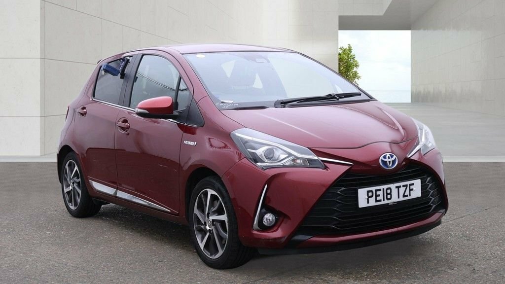 Toyota Yaris 1.5 Vvt-h Excel Hatchback Hybrid E-cvt Red
