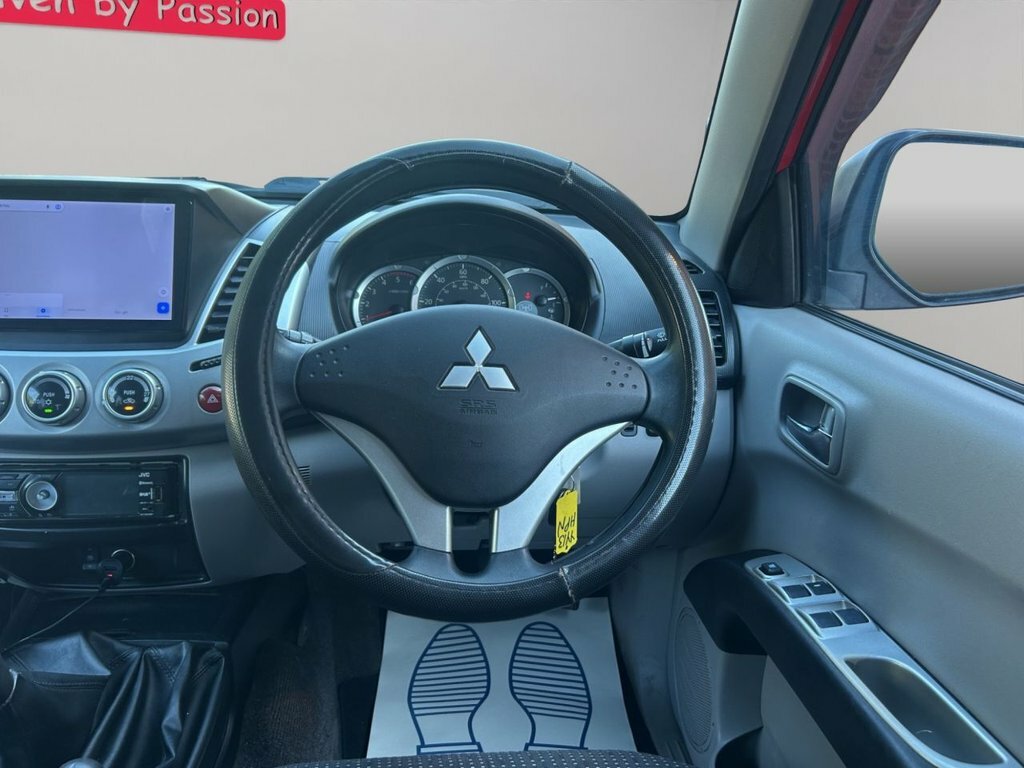Mitsubishi L200 #15