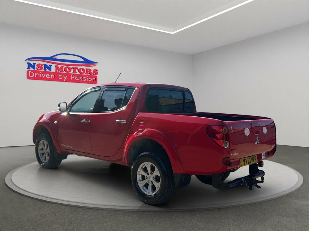 Mitsubishi L200 2.5 Di-d Trojan Pickup Double Cab Manua Red #2