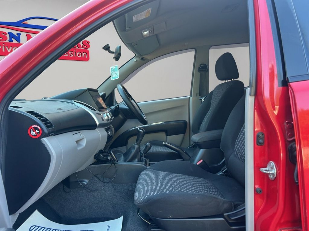 Mitsubishi L200 #22
