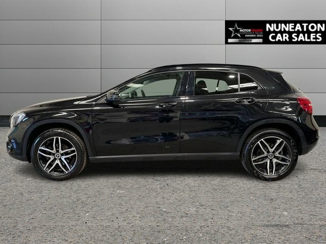 Mercedes-Benz GLA Class 1.6 Gla180 Urban Edition Suv 7G-dct Eur LX19MFP Black #6