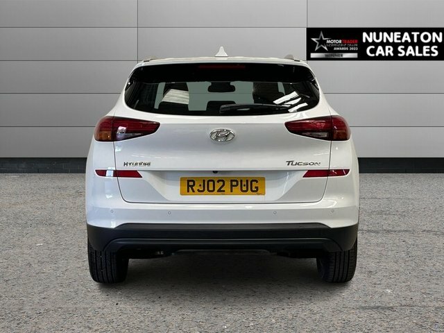 Hyundai Tucson 1.6 Gdi Se Nav Suv Euro 6 Ss RJ02PUG White #4