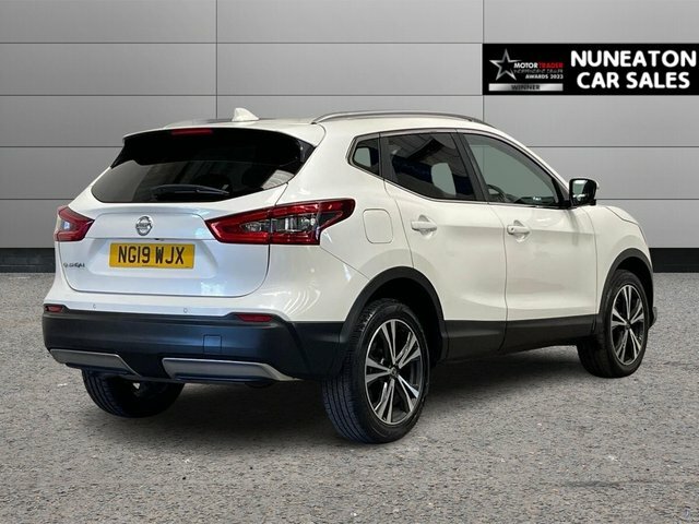 Nissan Qashqai 1.3 Dig-t N-connecta Suv Euro 6 NG19WJX White #3