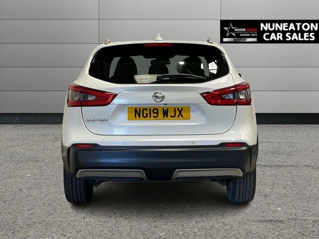 Nissan Qashqai 1.3 Dig-t N-connecta Suv Euro 6 NG19WJX White #4