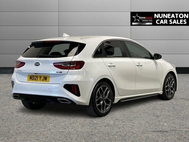 Kia Ceed 1.6 Crdi Mhev Gt-line Hatchback Hybrid White #3