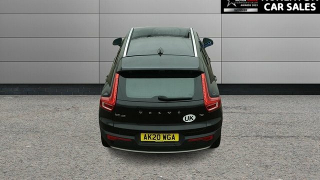 Volvo XC40 2.0 T4 Momentum Pro Suv Euro 6 S Black #4