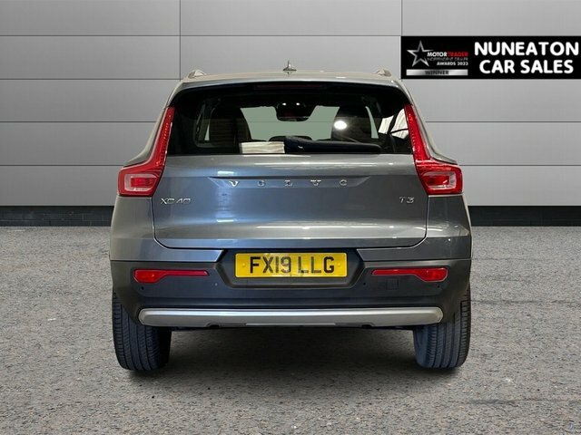 Volvo XC40 1.5 T3 Momentum Suv Euro 6 Ss FX19LLG Grey #4