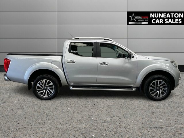 Nissan Navara 2.3 Dci Tekna Pickup Double Cab Silver #2