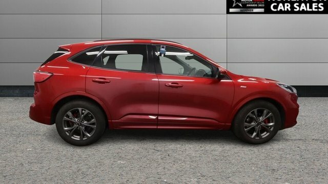 Ford Kuga 1.5 Ecoblue St-line Edition Suv Red #2