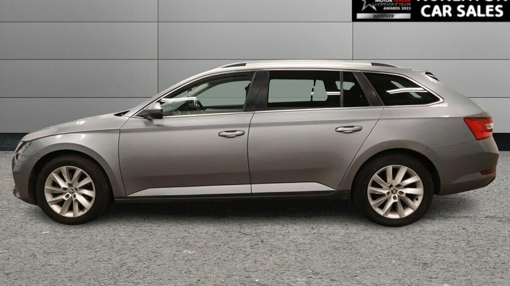 Skoda Superb 1.4 Tsi Iv 13Kwh Se L Estate Plug-in Hy Blue #19