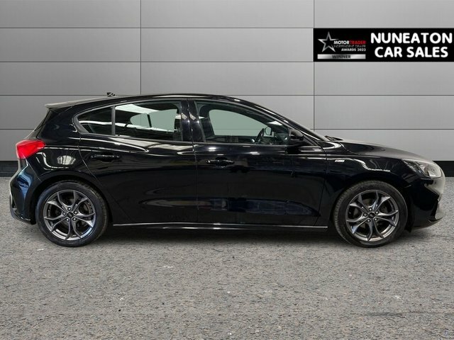 Ford Focus 1.0T Ecoboost St-line Hatchback Black #2