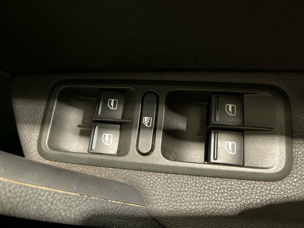 Skoda Yeti Hatchback Blue #38