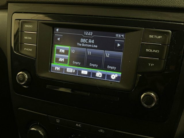 Skoda Yeti Hatchback Blue #10