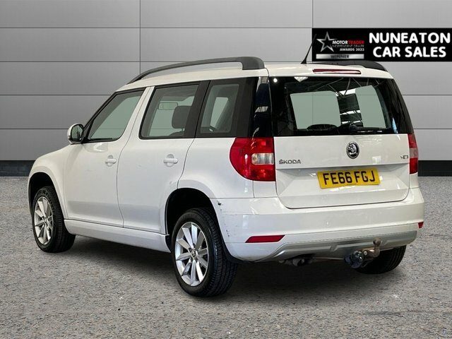Skoda Yeti 1.2 Tsi S Suv Euro 6 Ss 110 White #4