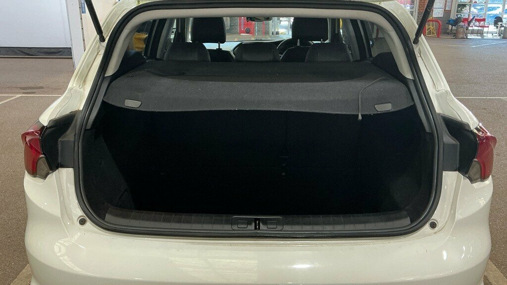 Fiat Tipo 1.6 Multijet Lounge Black #22
