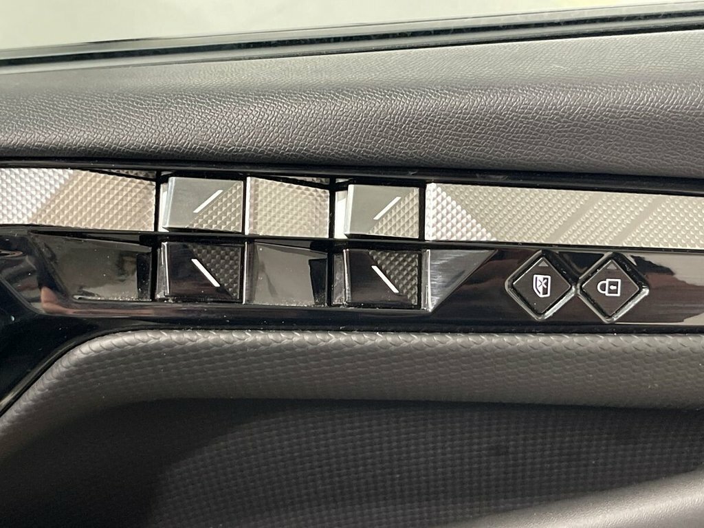 DS DS 4 1.6 E-tense 12.4Kwh Cross Trocadero Hatchback  #43
