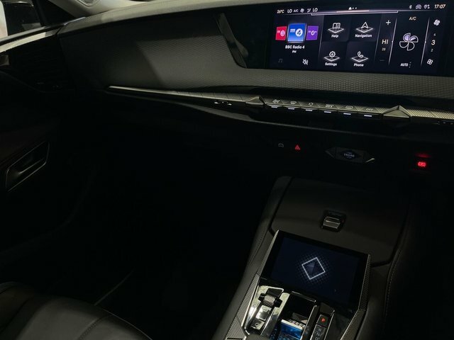 DS DS 4 1.6 E-tense 12.4Kwh Cross Trocadero Hatchback  #14