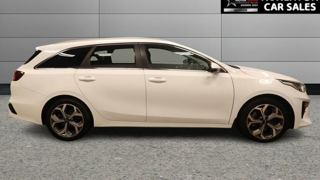 Kia Ceed 1.6 Crdi Mhev 3 Sportswagon Hybrid Dct White #2