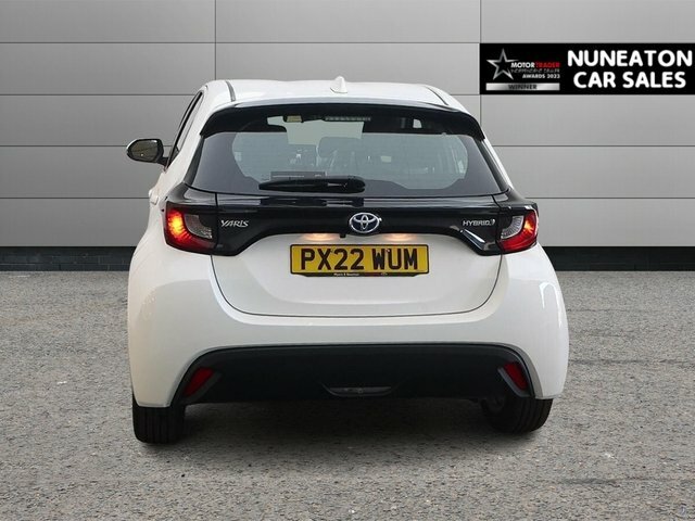 Toyota Yaris 1.5 Vvt-h Icon Hatchback Hybrid E-cvt E White #4