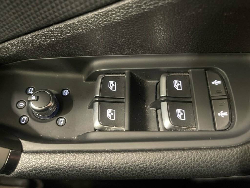 Audi Q2 Sport 35 Tfsi 150 Ps 6-Speed Grey #42