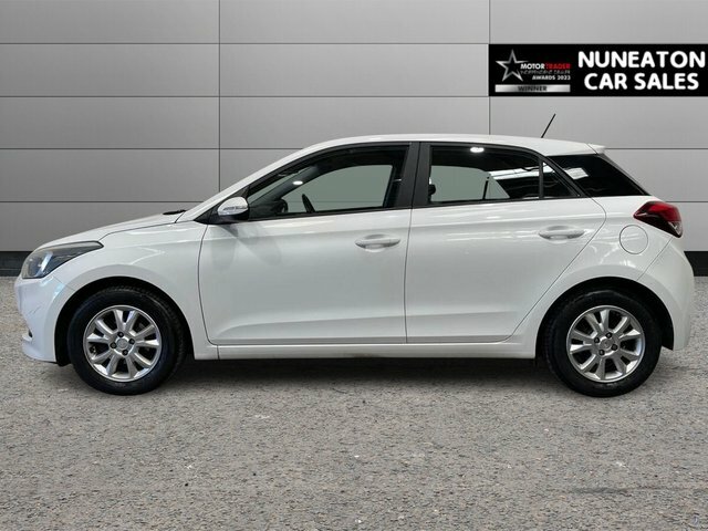 Hyundai I20 1.2 Se Hatchback Euro 6 84 Ps White #6