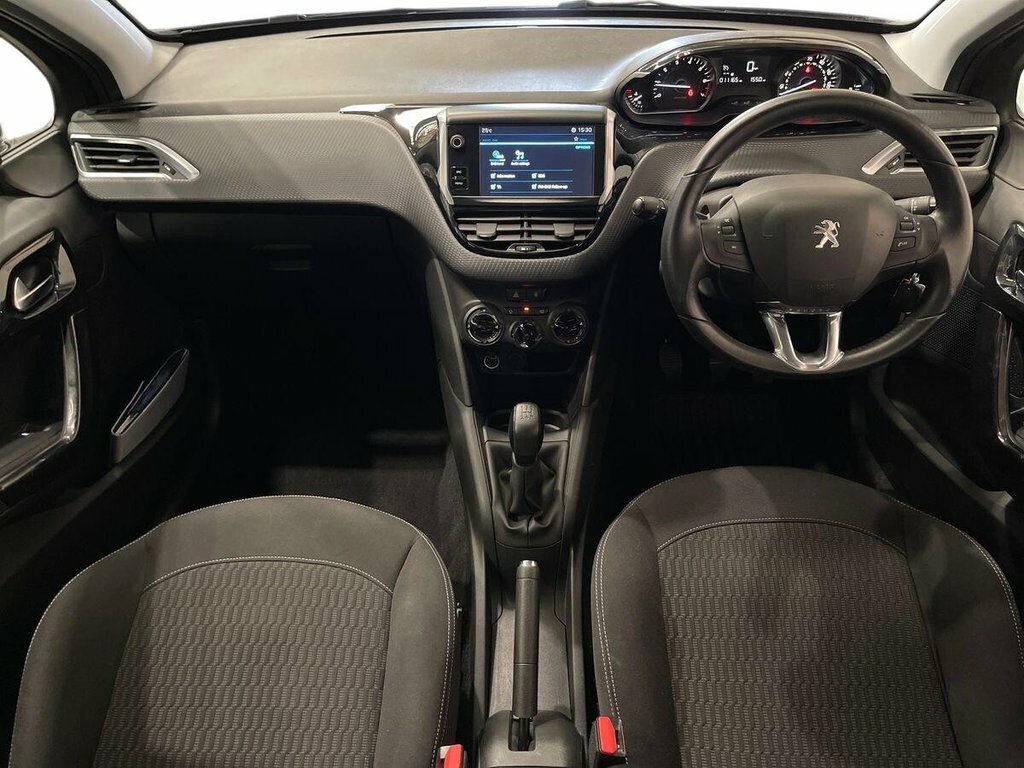 Peugeot 208 1.5 Bluehdi 100 Bhp Tech Edition  #34