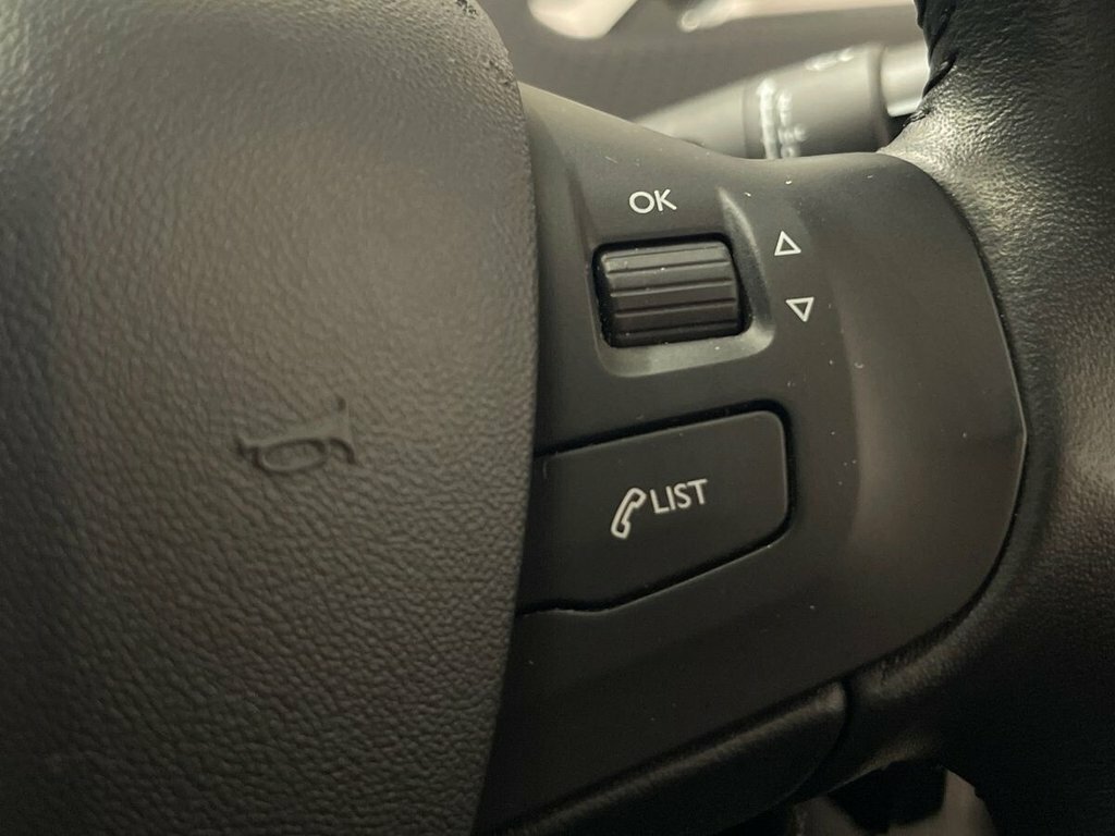 Peugeot 208 1.5 Bluehdi 100 Bhp Tech Edition  #43