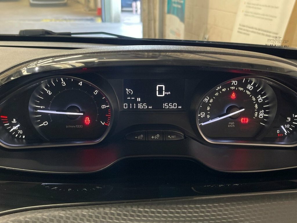 Peugeot 208 1.5 Bluehdi 100 Bhp Tech Edition  #41