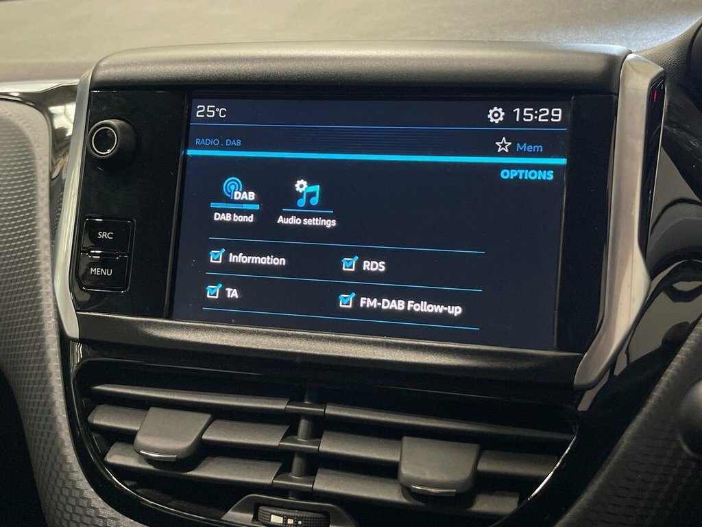 Peugeot 208 1.5 Bluehdi 100 Bhp Tech Edition  #35