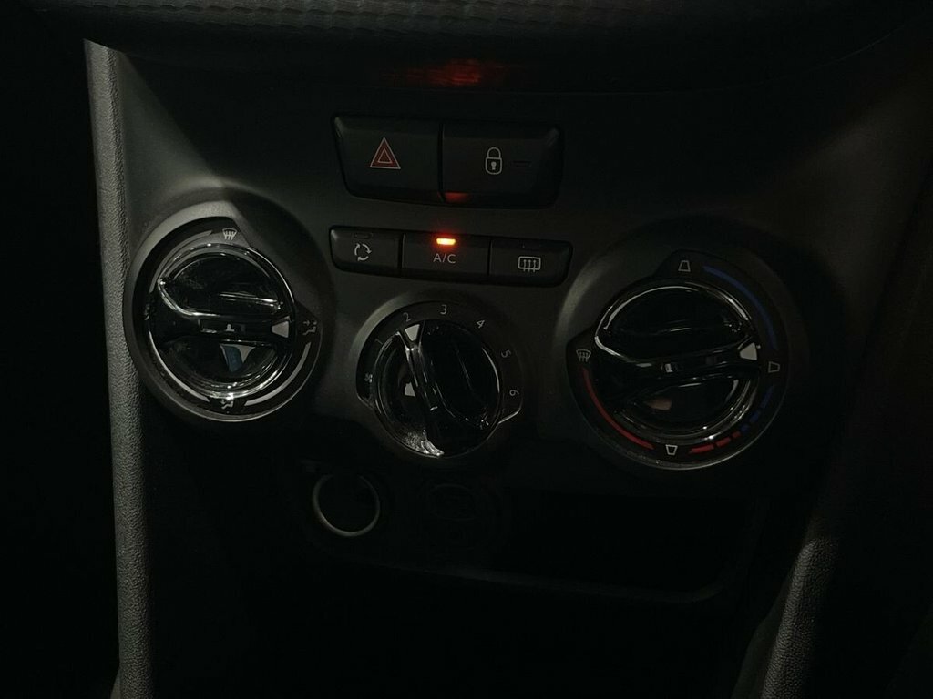 Peugeot 208 1.5 Bluehdi 100 Bhp Tech Edition  #39