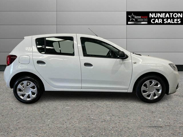 Dacia Sandero 1.0 Sce Essential Hatchback Euro White #2