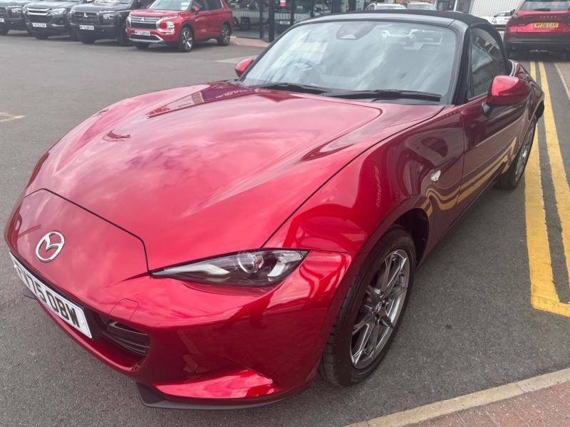 Mazda MX-5 1.5 Skyactiv-g Exclusive-line Roadster Red #4
