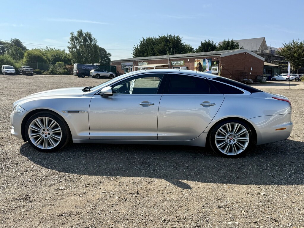 Jaguar XJ 3.0 D V6 Portfolio Silver #4
