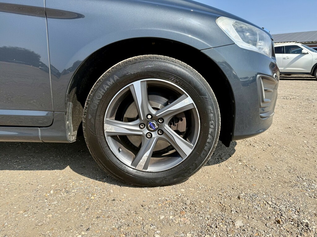 Volvo XC60 Blue #9