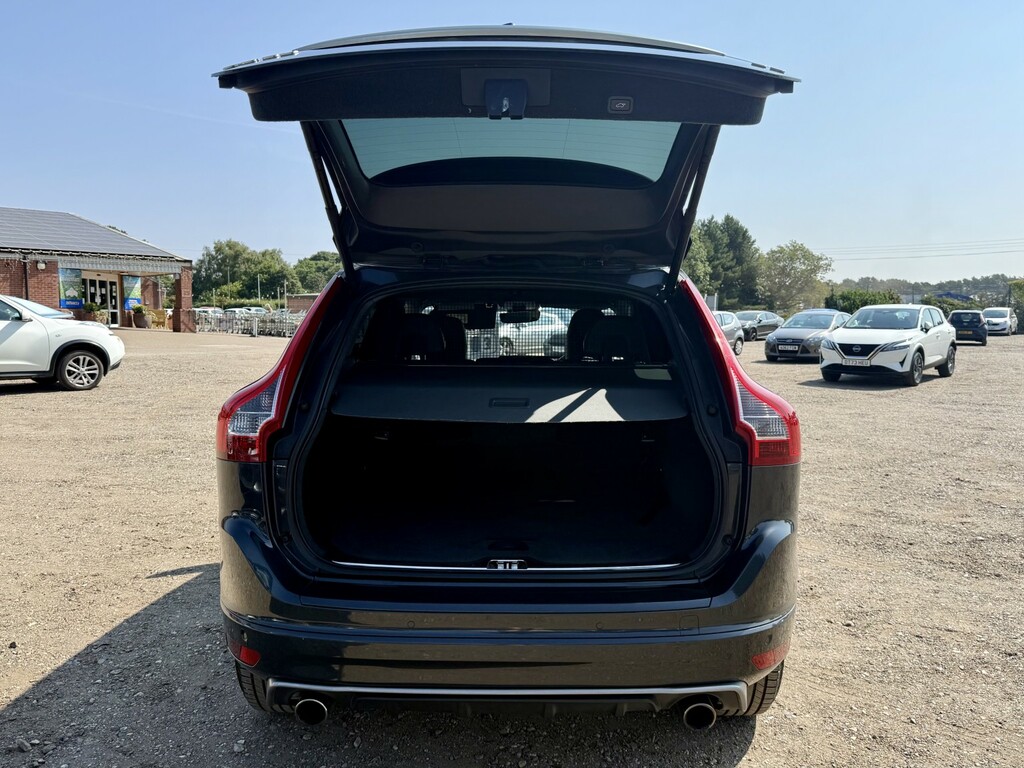 Volvo XC60 Blue #10