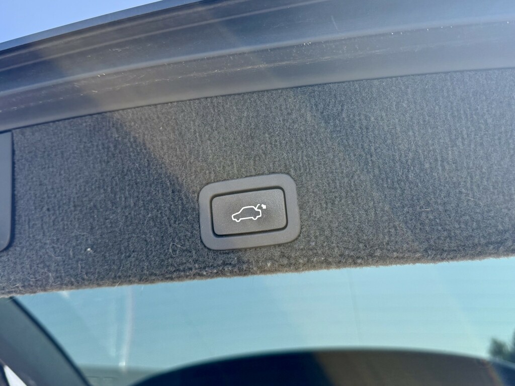 Volvo XC60 Blue #11