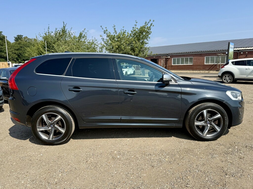 Volvo XC60 Blue #8