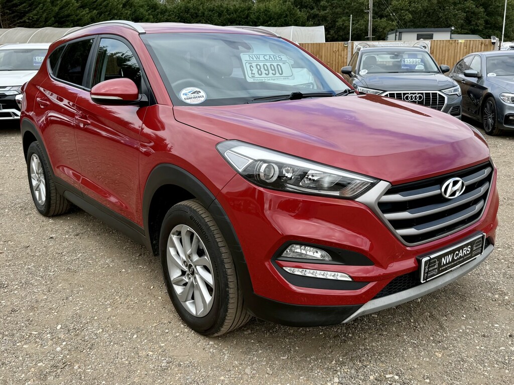 Hyundai Tucson 1.6 Tucson Se Nav 1.6 Gdi 132Ps Bd 2018 Red