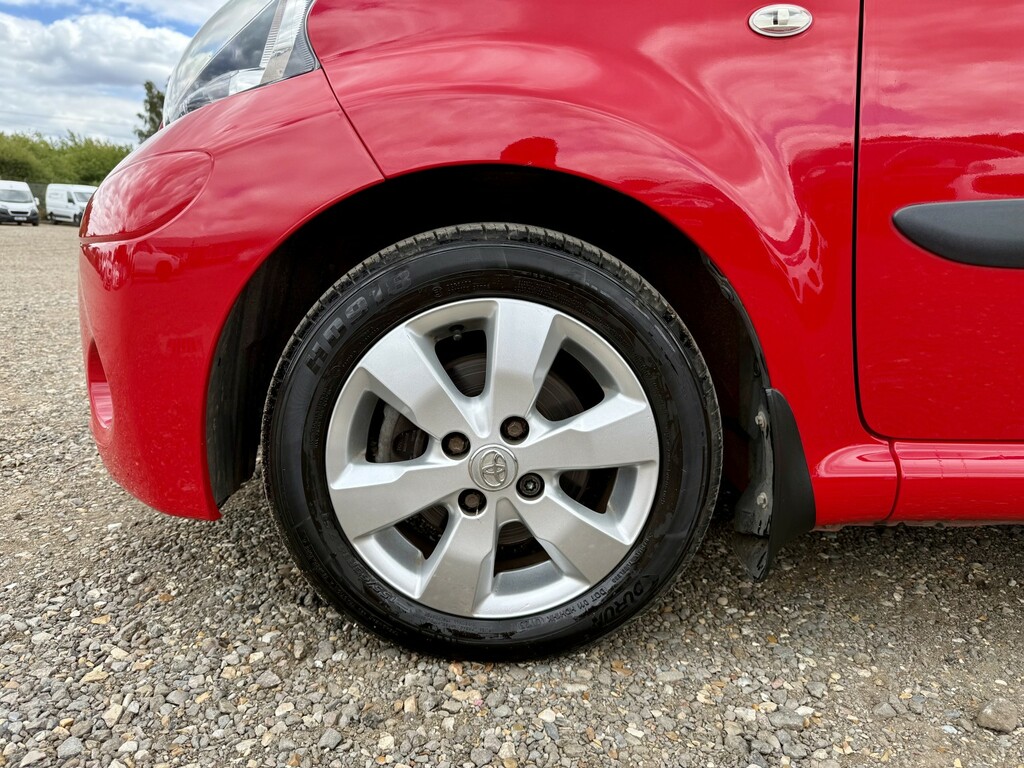 Toyota Aygo 1.0 Vvt-i Mode Ac Red #10