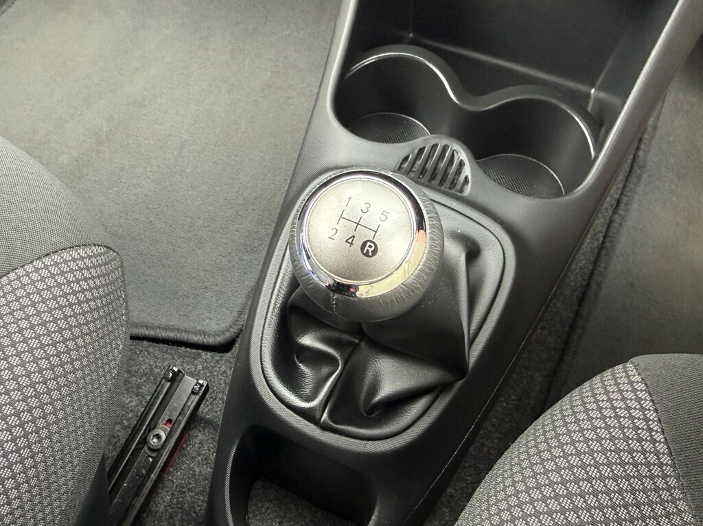 Toyota Aygo 1.0 Vvt-i Mode Ac Red #21