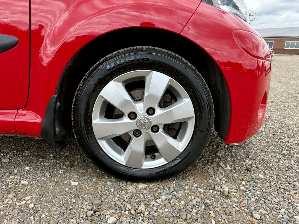 Toyota Aygo 1.0 Vvt-i Mode Ac Red #9